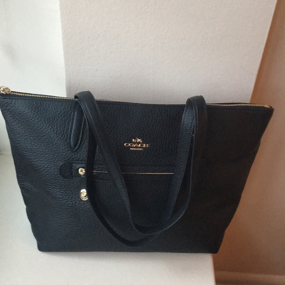 COACH Taylor tote in pebble leather